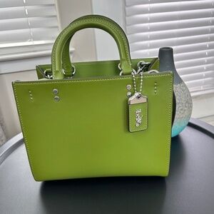 NEW! COACH ROGUE 25 IN SILVER/DARK LIME💚
